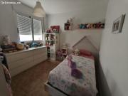 Piso cómodo y luminoso con cocina office y salón de buen...