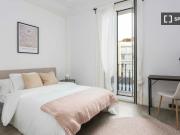 Piso compartido de 7 habitaciones en El Raval, Barcelona