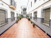 Piso con 3 dormitorios, 2 baños y trastero en la plaza...