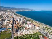 Piso con 3 Dormitorios con armarios empotrados, salón...