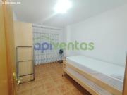 Piso con balcón, piscina y garaje