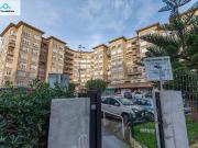 Piso con garaje en la zona de Puerto Chico