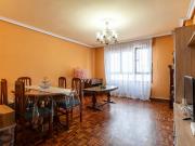 Piso con garaje y trastero en Lugones – Bien comunicado...