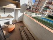 Piso con parking para reformar integralmente en la playa...