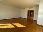 PISO CON PARKING Y PISCINA EN PTS GRANADA