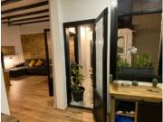 Piso con terraza privada en el gótico listo para entrar...