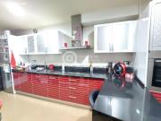 Piso con tres dormitorios y garaje en la Hoya