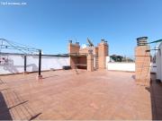 Piso de 100m2 útiles con terraza de 109m2, distribuidos...