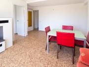 Piso de 110 m2 construidos en alquiler en C/Isla Cabrera