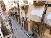 Piso de 1 dormitorio en alquiler en El Raval, gastos...