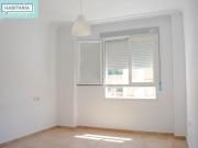 PIso de 1 dormitorio sin muebles recién reformado en...