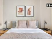 Piso de 2 dormitorios en alquiler en Almagro, Madrid MAD 19