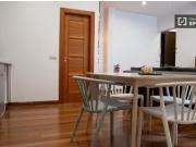Piso de 2 dormitorios en alquiler en Cortes, Madrid