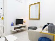 Piso de 2 habitaciones en alquiler en Embajadores, Madrid