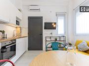 Piso de 2 dormitorios en alquiler en Torrefiel, Valencia