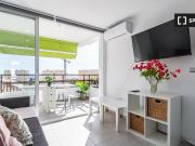 Piso de 2 dormitorios en alquiler en Torremolinos