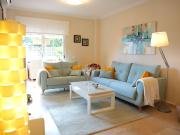 Piso de 2 habitaciones con 2 baños, terraza y dos plazas...