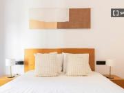 Piso de 2 habitaciones en alquiler en El Raval, gastos... Piso de 2 habitaciones en alquiler en El Raval, gastos...