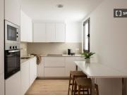Piso de 2 habitaciones en alquiler en El Raval, gastos...
