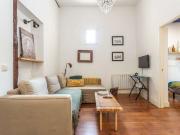 Piso de 2 habitaciones en alquiler en Embajadores, Madrid