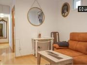 Piso de 2 habitaciones en alquiler en Embajadores, Madrid