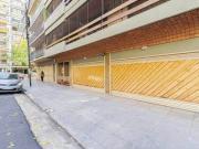 Piso de 3 ambientes con dependencia y baulera en Caballito