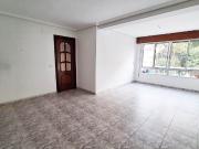 ¡ PISO DE 3 DORMITORIOS CON ASCENSOR Y PATIO COMPARTIDO...