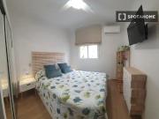 Piso de 3 dormitorios en alquiler en Los Pájaros, Sevilla