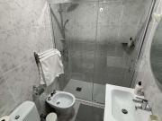 Piso de 3 dormitorios en alquiler en Valdezarza, Madrid