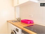 Piso de 3 habitaciones en alquiler en Aluche, Madrid...