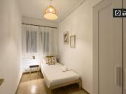 Piso de 3 habitaciones en alquiler en El Clot, gastos...