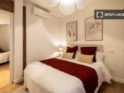 Piso de 3 habitaciones en alquiler en Embajadores, Madrid