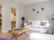 Piso de 3 habitaciones en alquiler en Embajadores, Madrid