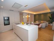 Piso de 3 habitaciones en alquiler en Las Cortes, Madrid