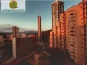 Piso de 3 habitaciones en Benidorm con parking y piscina...