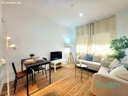 Piso de 3 habitaciones semireformado al lado Plaza...