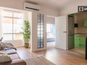 Piso de 4 habitaciones en alquiler en La Florida, Barcelona