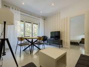 Piso de 4 habitaciones en alquiler en Navas, Barcelona