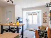 Piso de 4 habitaciones en alquiler en Sants Badal, Barcelona