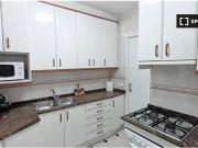 Piso de 4 habitaciones en alquiler en Sants, gastos...