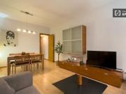 Piso de 4 habitaciones en alquiler en Sarria, gastos...