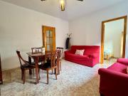 Piso de 4 habitaciones y 2 baños con terraza en...