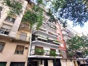 Piso de 5 ambientes con cochera y parrilla Barrio Norte
