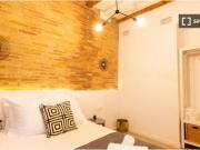 Piso de 5 habitaciones en alquiler en El Raval