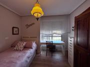 Piso de alquiler en Avenida Reyes Católicos, Reyes Católicos