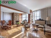 Piso de alto standing de 407 m2 en venta en Granada, España