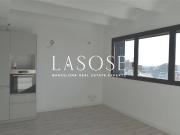 Piso de alto standing de 61 m2 en venta en Barcelona, España