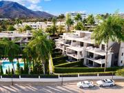 Piso de alto standing en venta en Estepona, España
