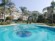 Piso de alto standing en venta en Puerto Banús, Andalucía