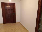 Piso de cuatro dormitorios, dos baños y terraza en plano...